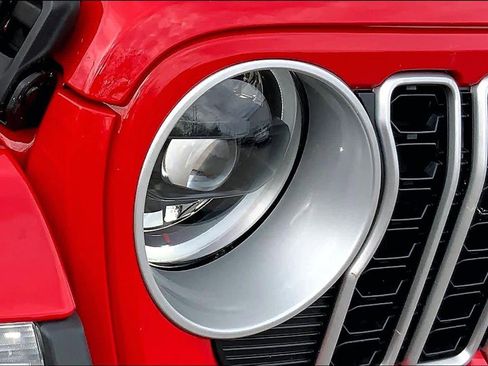 Used 2024 Jeep Wrangler Sahara w/ Safety Group image 27