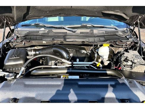 Used 2018 RAM 1500 Laramie image 11