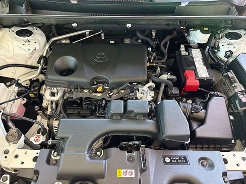 Certified 2022 Toyota RAV4 LE FWD image 28