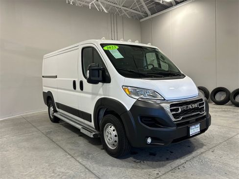Used 2023 RAM ProMaster 2500 image 4