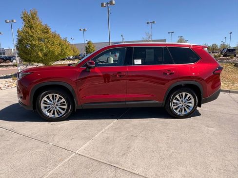 Used 2026 Toyota Grand Highlander AWD image 4