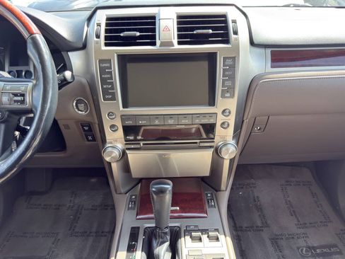 Used 2010 Lexus GX 460 Premium AWD/4WD image 16