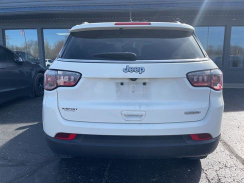 Used 2018 Jeep Compass Latitude image 4