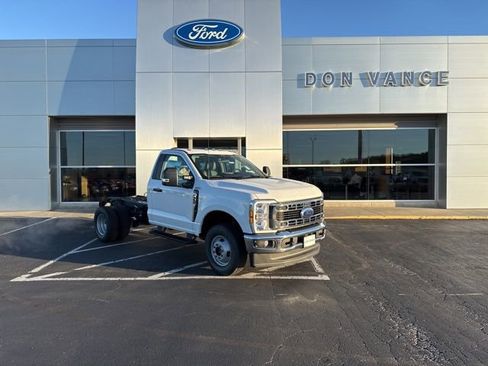 New 2026 Ford F350 XL w/ XL Chrome Package image 1