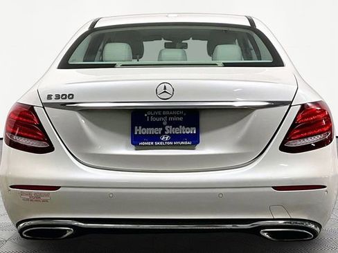 Used 2018 Mercedes-Benz E 300 image 4