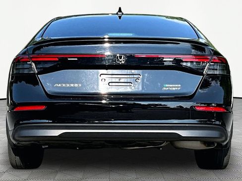 Used 2025 Honda Accord Sport image 7