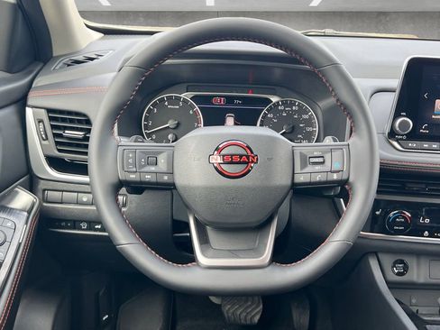 New 2026 Nissan Rogue SV AWD/4WD image 22