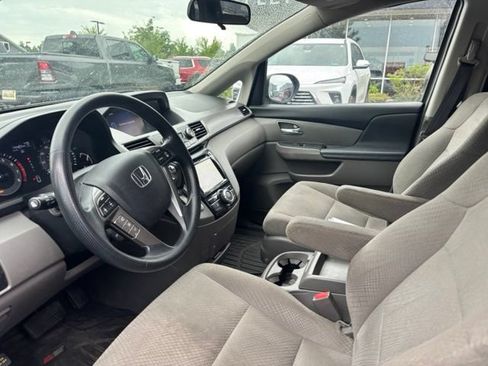 Used 2015 Honda Odyssey EX image 9