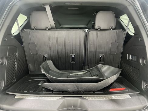 Used 2024 Chevrolet Tahoe High Country image 25