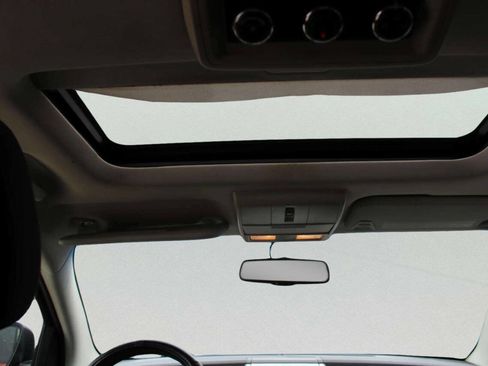 Used 2010 Dodge Journey SXT w/ Flexible Seating Group FWD image 8