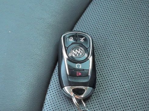 Used 2018 Buick Enclave Premium w/ Experience Buick Package FWD image 26