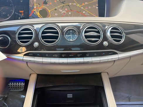 Used 2015 Mercedes-Benz S 550 4MATIC Sedan image 17
