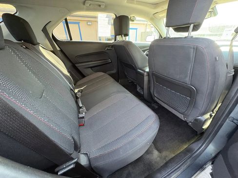 Used 2017 Chevrolet Equinox LT w/ Convenience Package image 12