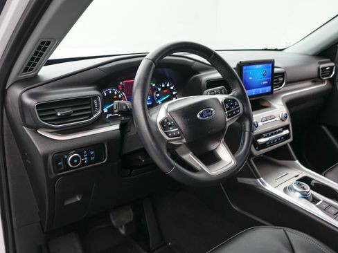Certified 2024 Ford Explorer XLT w/ Equipment Group 202A AWD/4WD image 13