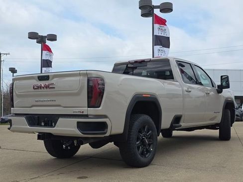 New 2026 GMC Sierra 3500 AT4 w/ AT4 Premium Plus Package AWD/4WD image 17