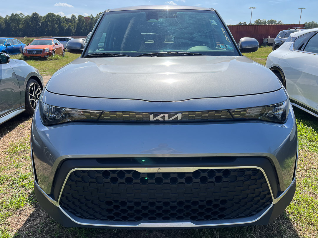 Used 2023 Kia Soul LX w/ Option Group 015 FWD image 8