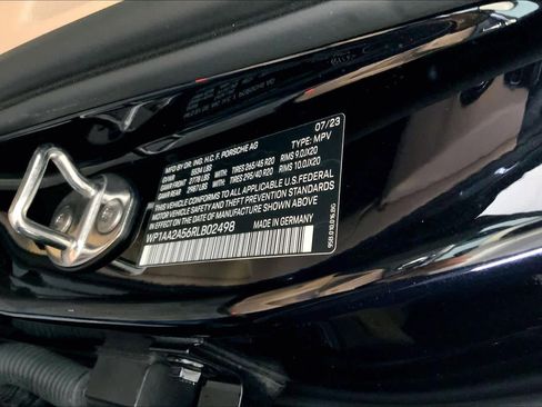 Used 2024 Porsche Macan Turbo image 36