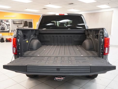 Used 2019 Ford F150 Lariat w/ Equipment Group 502A Luxury AWD/4WD image 9