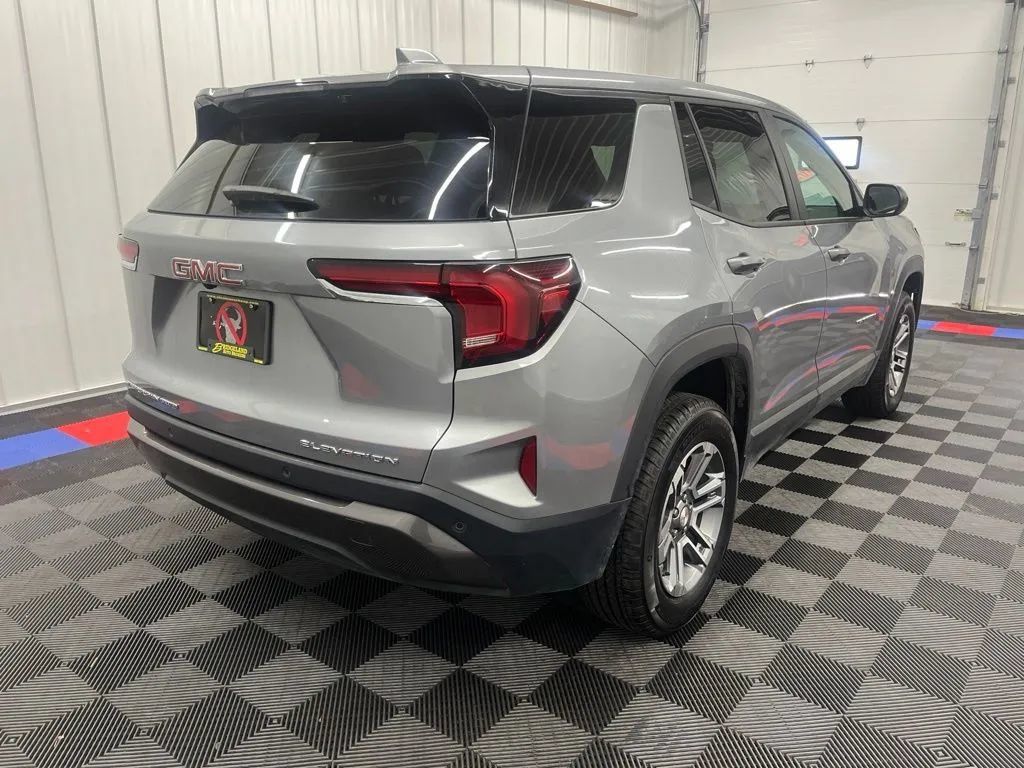 Used 2026 GMC Terrain Elevation AWD/4WD image 3
