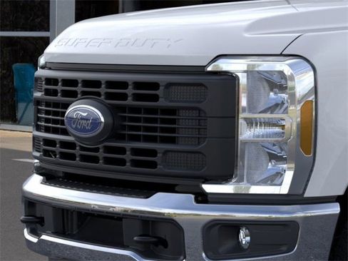 New 2026 Ford F350 XL w/ XL Driver Assist Package image 17