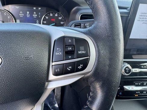 Used 2023 Ford Explorer Limited w/ Limited Technology Package image 16