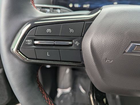 Certified 2025 Chevrolet Equinox RS w/ Safety and Technology Package image 20