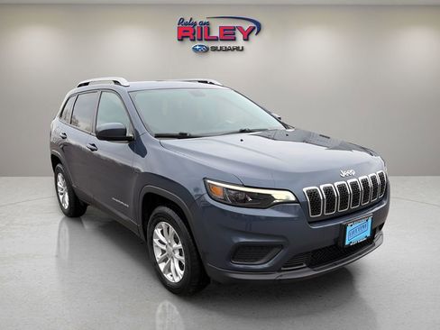 Used 2020 Jeep Cherokee Latitude w/ Cold Weather Group image 7