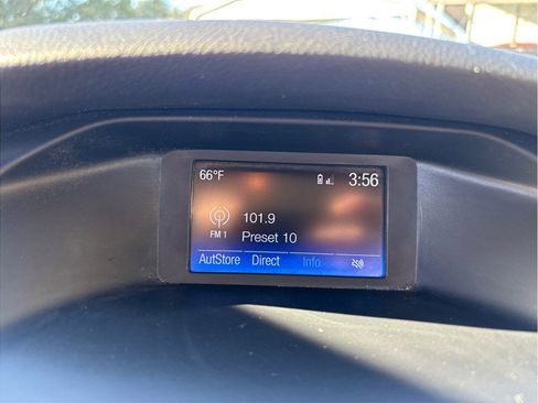 Used 2016 Ford Focus SE w/ SE Sport Package image 21