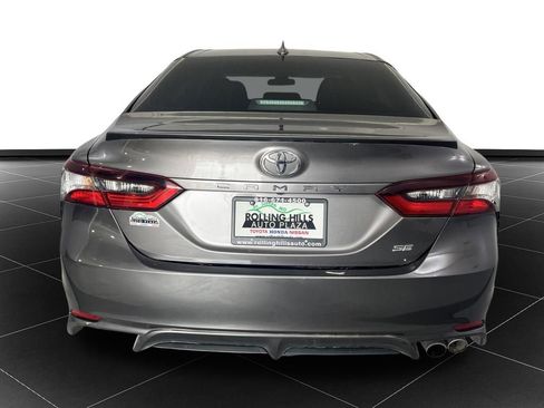 Used 2022 Toyota Camry SE FWD image 4