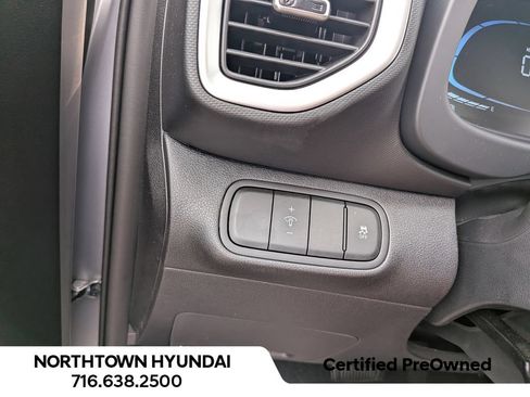 Certified 2026 Hyundai Venue SEL FWD image 29