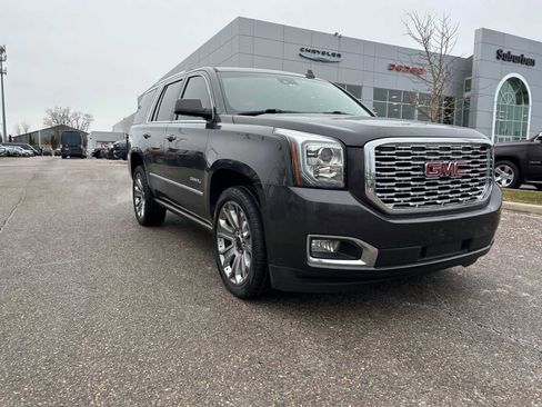Used 2018 GMC Yukon Denali w/ Open Road Package image 9