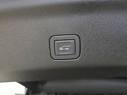 New 2026 Chevrolet Suburban High Country w/ LPO, Illumination Package image 15