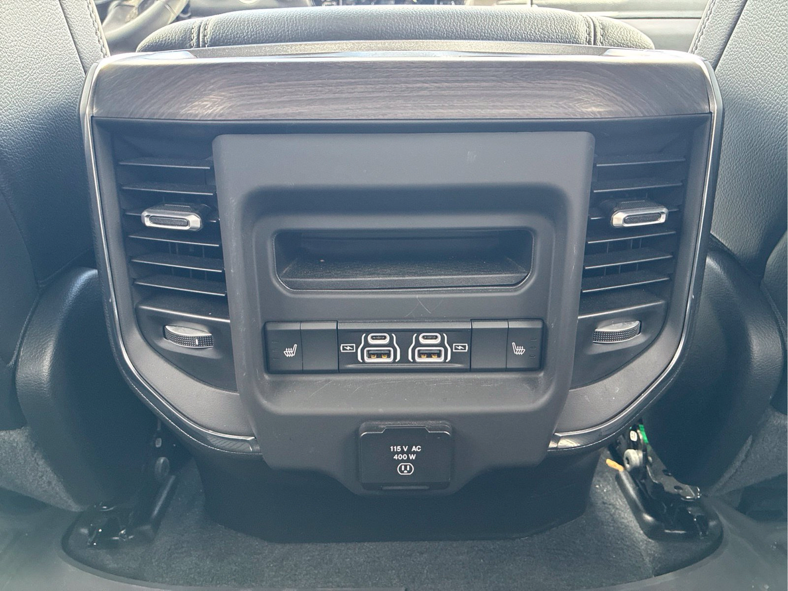 Used 2026 RAM 1500 Laramie w/ Sport Appearance Package AWD/4WD image 33