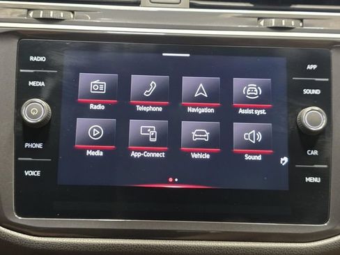 Certified 2024 Volkswagen Tiguan SE R-Line AWD/4WD image 16