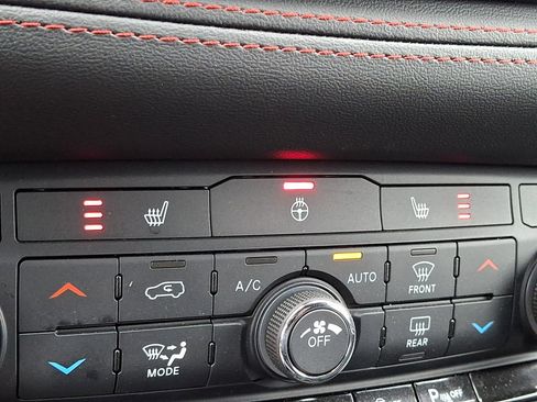 Used 2025 Dodge Durango R/T AWD/4WD image 31