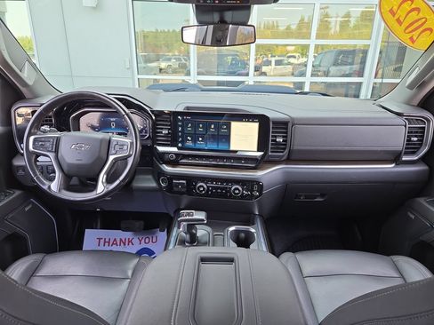 Used 2022 Chevrolet Silverado 1500 LT Trail Boss w/ LT Trail Boss Premium Package AWD/4WD image 18