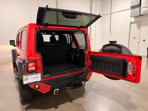Used 2021 Jeep Wrangler Unlimited Sport w/ Sun And Sound Package AWD/4WD image 9