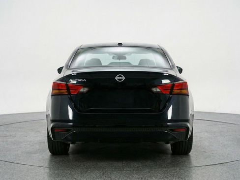 Used 2025 Nissan Altima 2.5 SV image 7