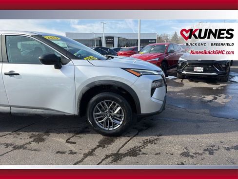 Used 2024 Nissan Rogue S image 15