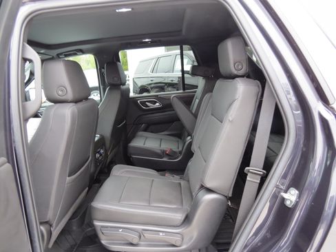Used 2022 Chevrolet Tahoe LT w/ Luxury Package image 13