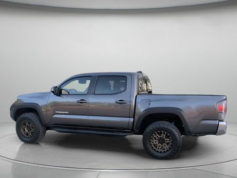 Used 2021 Toyota Tacoma TRD Off-Road AWD/4WD image 15