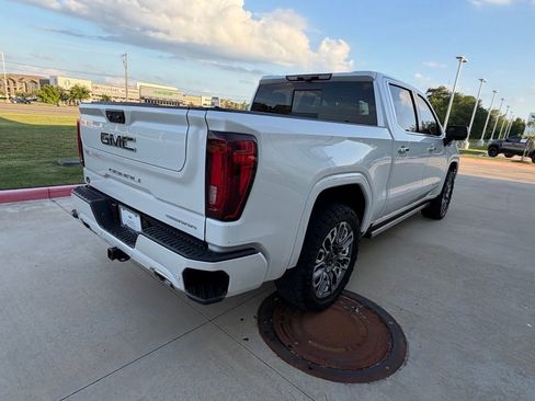Used 2024 GMC Sierra 1500 Denali Ultimate AWD/4WD image 5