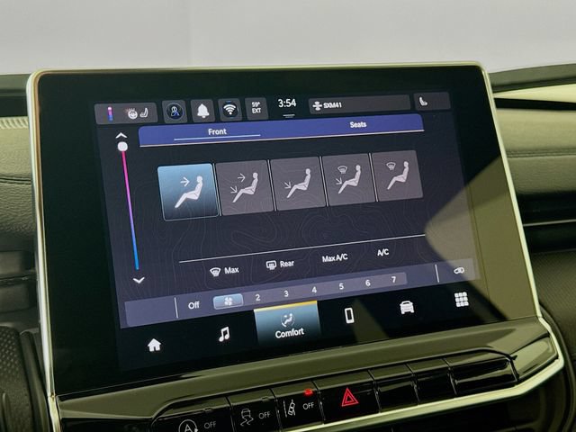 New 2026 Jeep Compass Latitude AWD/4WD image 18