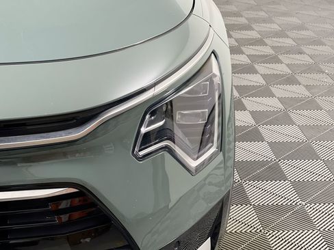 New 2025 Kia Niro Wave image 11