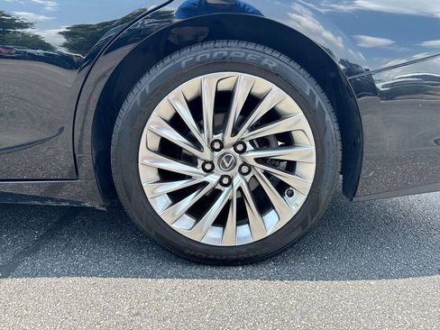 Used 2019 Lexus ES 350 w/ Accessory Package 2 FWD image 28