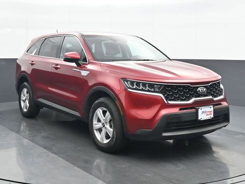 Used 2021 Kia Sorento LX image 9