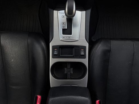 Used 2010 Subaru Outback 3.6R Limited w/ Popular Equipment Group 1A image 28