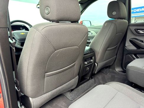 Used 2023 Chevrolet Traverse LT image 18