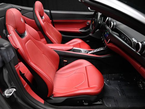 Used 2022 Ferrari Portofino M RWD image 74