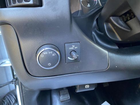 Used 2017 Chevrolet Express 3500 Extended image 46